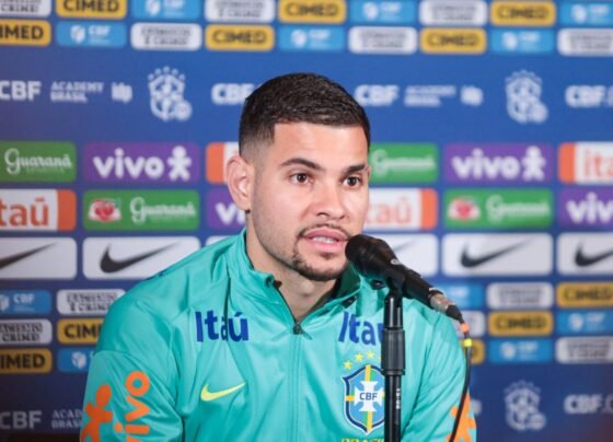 Bruno Guimarães, da Seleção Brasileira, durante coletiva de imprensa - Metrópoles