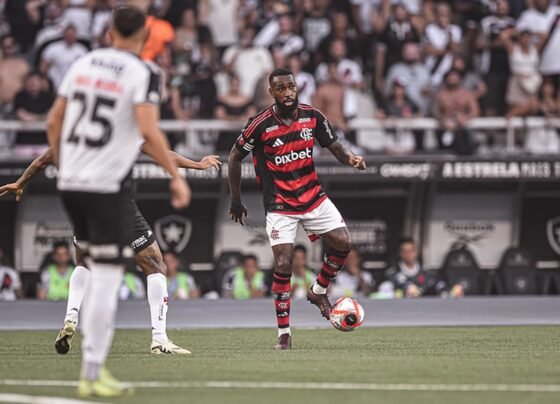 Imagem colorida do jogo entre Flamengo x Vasco - Metrópoles