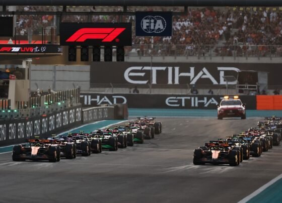 Foto colorida do grid da Fórmula 1 durante o GP de Abu Dhabi, em 2024 - Metrópoles