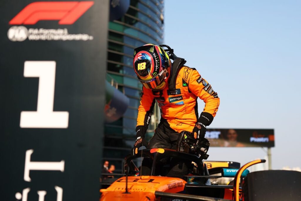 Imagem colorida de Oscar Piastri conquista 1ª pole position na Fórmula 1 - Metrópoles