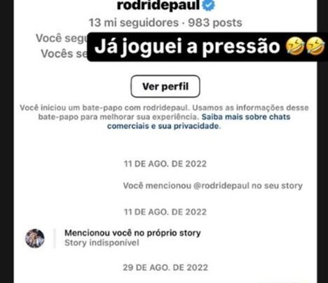 Foto colorida de conversa entre De Paul e Luva de Pedreiro - Metrópoles
