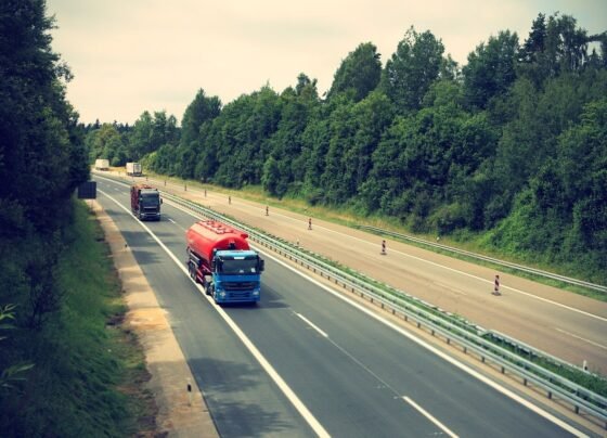 caminhão rodovia diesel combustíveis