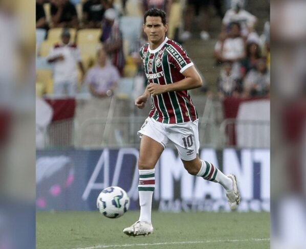 Jogador ainda não tinha atuado por conta de uma miocardite.