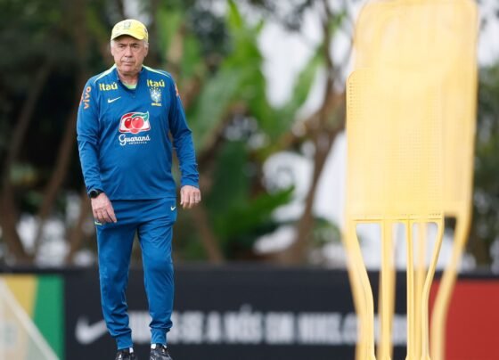 Raphinha pode voltar ao time titular.