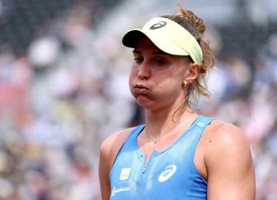 Foto colorida de Bia Haddad, durante torneio de Queen's, em Londres - Metrópoles