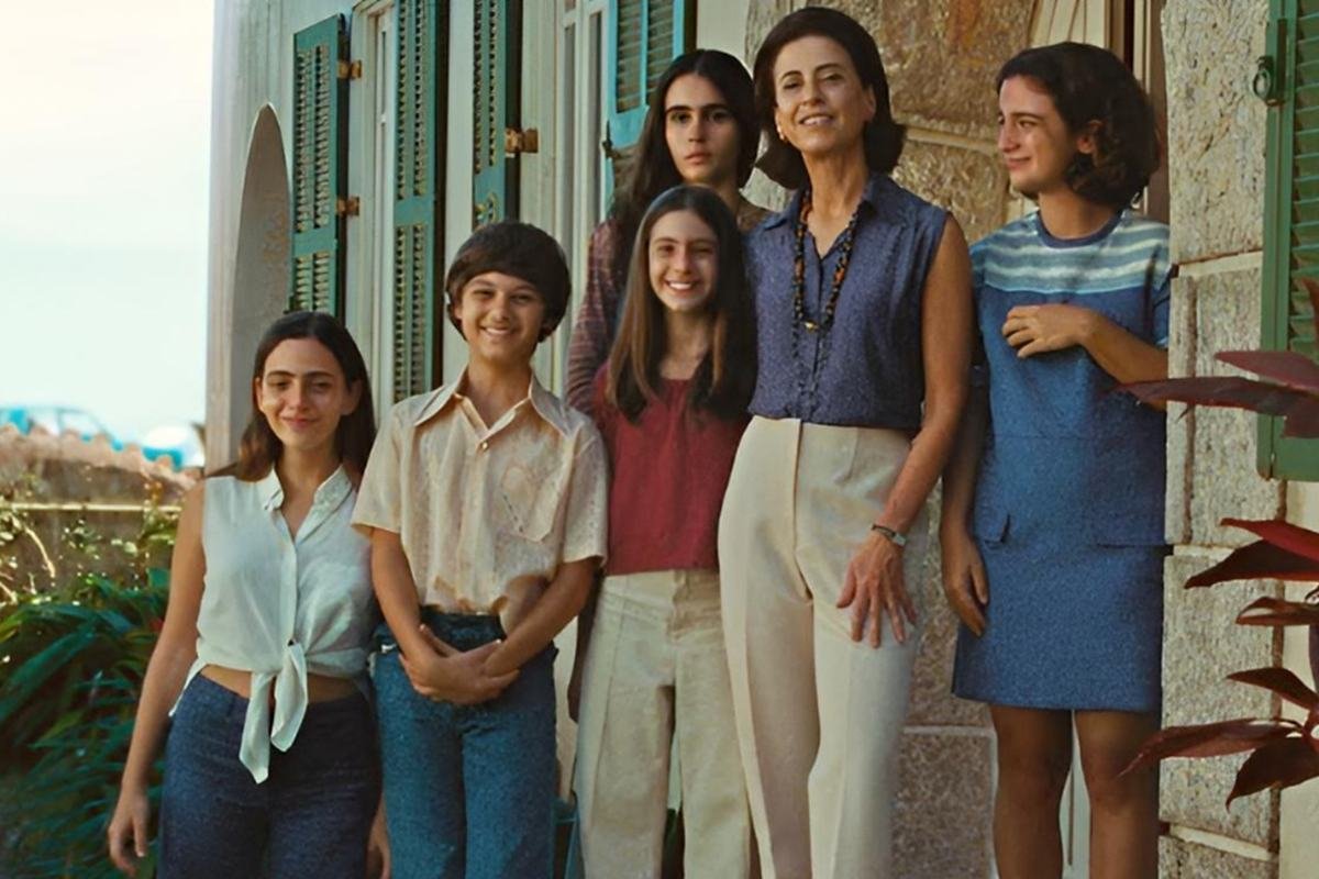 Imagem colorida do filme Ainda Estou Aqui, de Walter Salles - Metrópoles