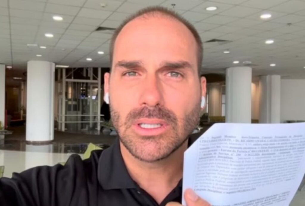líder Eduardo Bolsonaro PF intimação