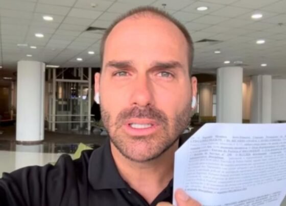 líder Eduardo Bolsonaro PF intimação