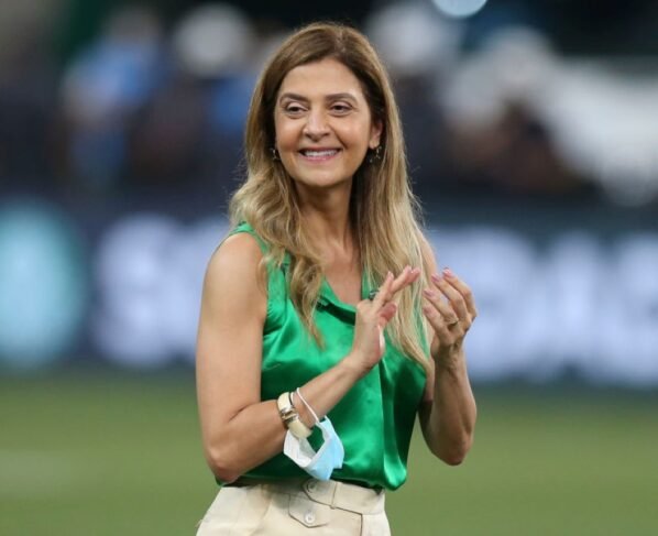 Imagem colorida de Leila Pereira, que será chefe de delegação do Brasil- Metrópoles