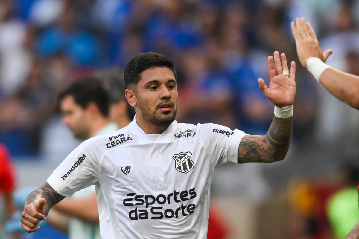 Imagem colorida no confronto entre Cruzeiro x Ceará