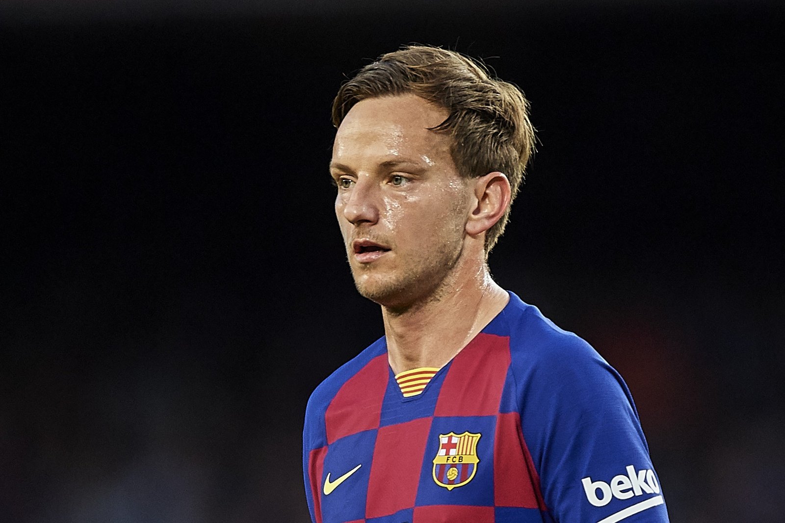 Foto colorida de Ivan Rakitic, ex-jogador do Barcelona - Metrópoles
