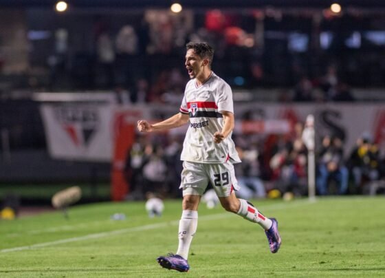 Imagem colorida do confronto entre São Paulo x Athletico