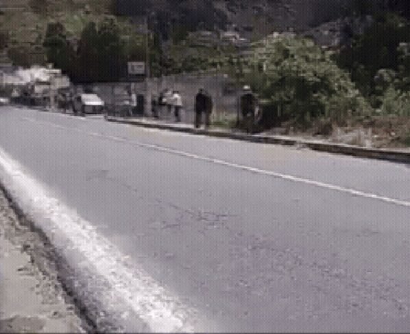 Imagem colorida do rali no Equador