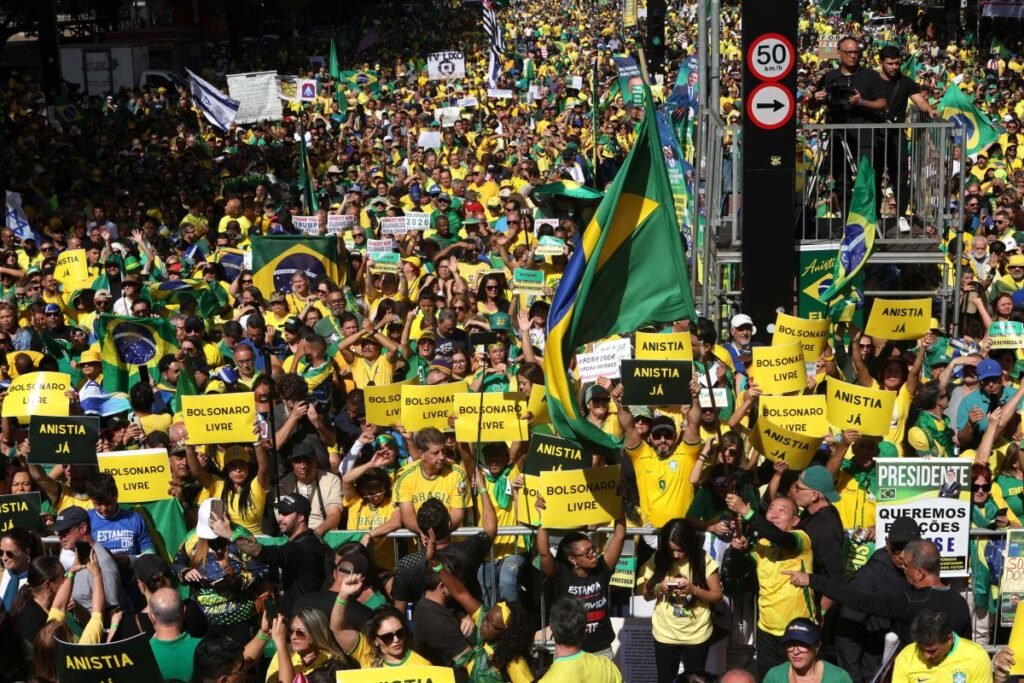 São Paulo (SP), 03/08/2025 Vídeo geral do ato "Reaja Brasil", organizado pelo Pastor Silas Malafaia, na Avenida Paulista em São Paulo, neste Domingo, 03 de Agosto de 2025. Sem a presença de Jair Bolsonaro (PL), por determinação de medidas cautelares do STF