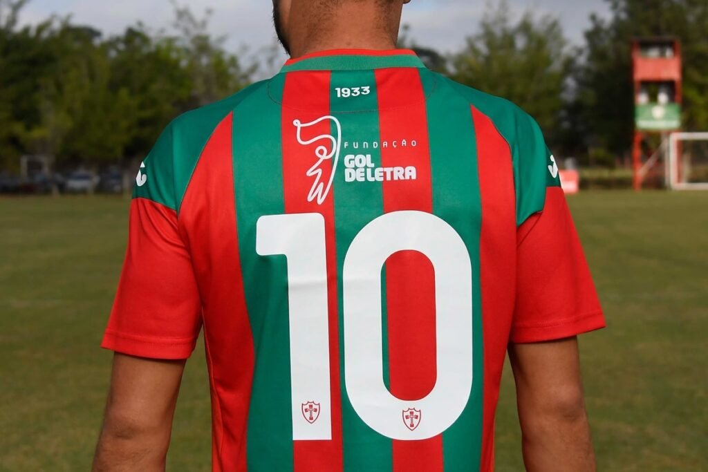 Patrocínio Social na camisa do atacante Cristiano da Portuguesa SP no Brasileirão Série D