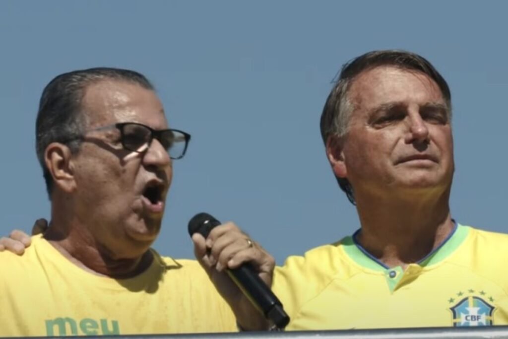 Malafaia e Bolsonaro me manifestação
