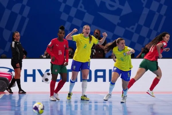 Futsal: Brasil bate Portugal e é campeão da 1ª Copa do Mundo Feminina - destaque galeria