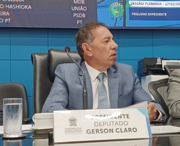 Presidente da Alems, deputado Gerson Claro (PP), durante sessão nesta quarta-feira, 17 de dezembro de 2025 (Foto: Marcus Vinnicius)