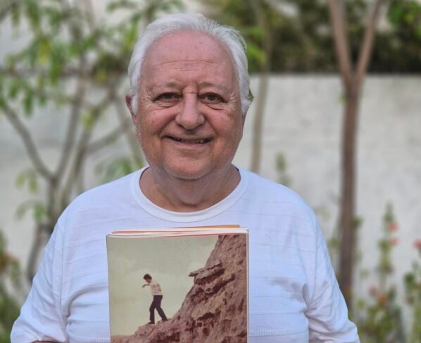 Caio Tibúrcio lança 1º livro aos 73 anos, com evento no Clube do Choro - destaque galeria