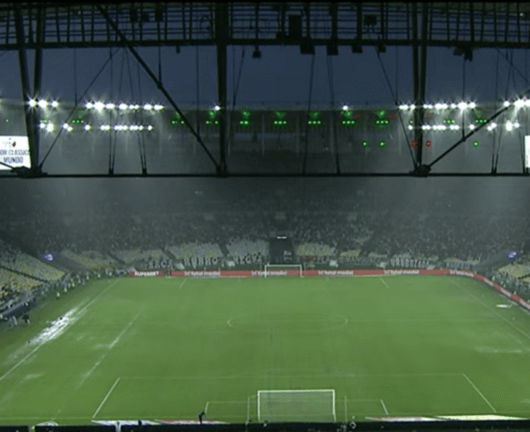 Chuva no Maracanã no clássico entre Fluminense x Flamengo