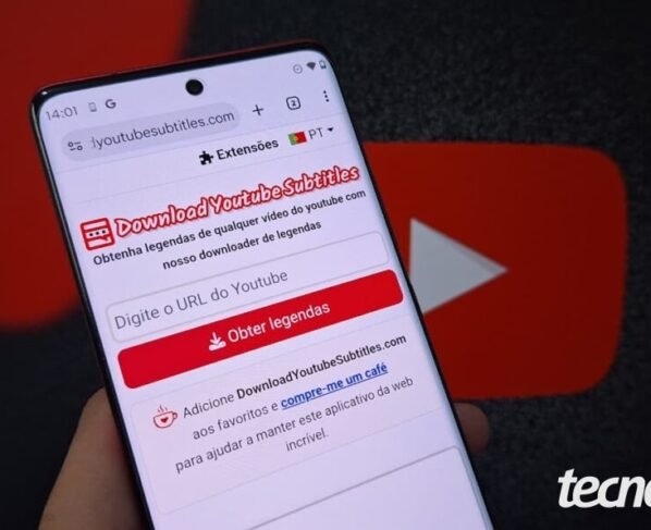 imagem mostra um celular exibindo a página Download YouTube Subtitles