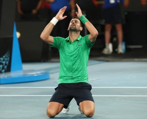 Australian Open: Djokovic vence Sinner, vai à final e faz história - destaque galeria
