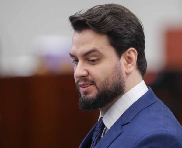 Ex-assessor de Bolsonaro pede a Moraes para voltar à prisão domiciliar - destaque galeria