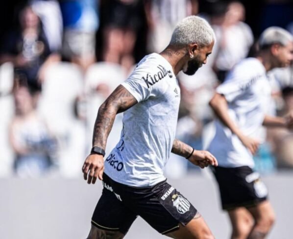 Gabigol com a bola no Paulistão