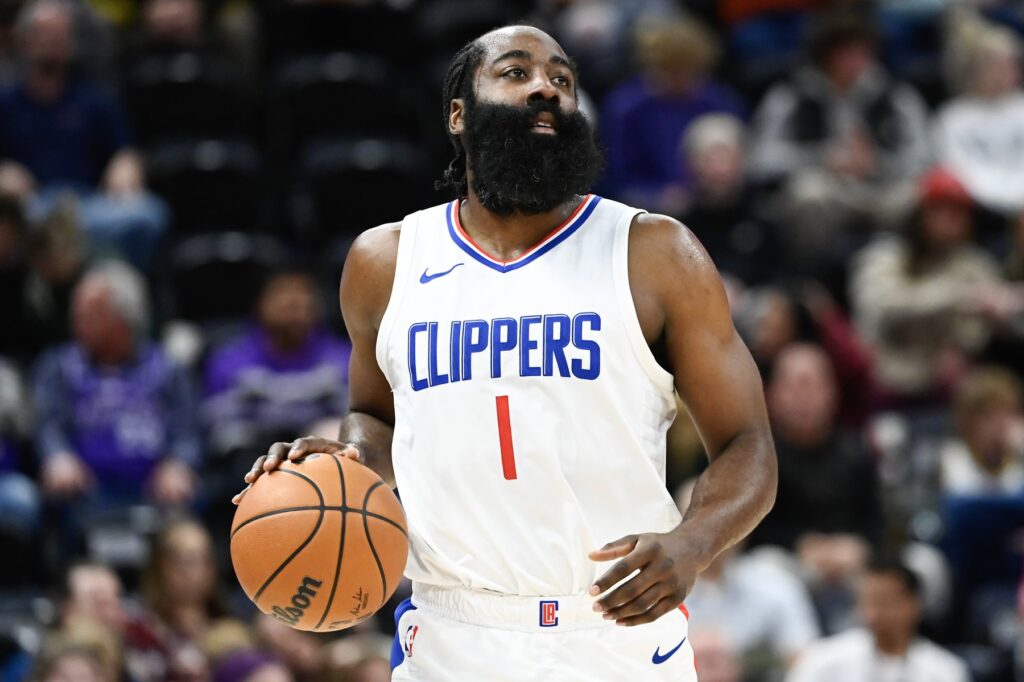 Imagem colorida de James Harden - Metrópoles