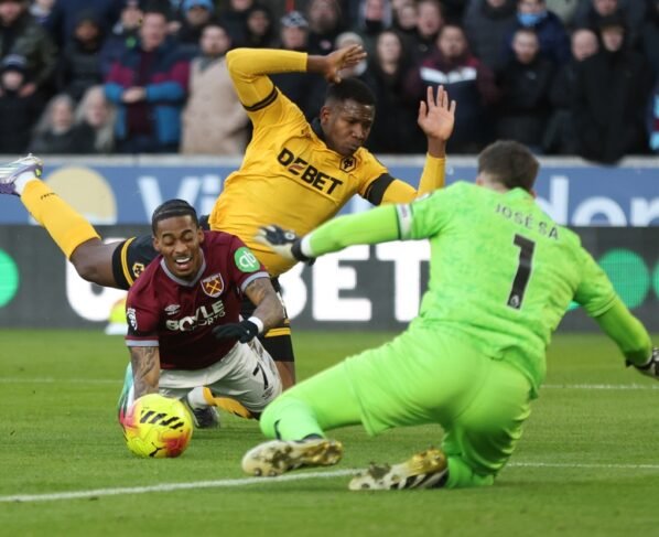 Jhon Arias marca e Wolves conquista primeira vitória na Premier League - destaque galeria