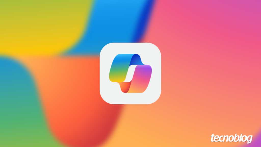 O logo do Microsoft Copilot, composto por quatro formas que se conectam, cada uma em uma cor vibrante (azul, ciano, amarelo e roxo), em um fundo de gradiente suave com as mesmas cores do logo. O logo está centralizado em um quadrado branco com bordas arredondadas. No canto inferior direito, a marca d'água "tecnoblog" é visível.