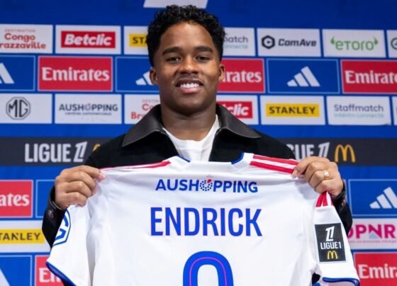 No Lyon, Endrick vira capa de jornal francês: “Estrela em ascensão” - destaque galeria