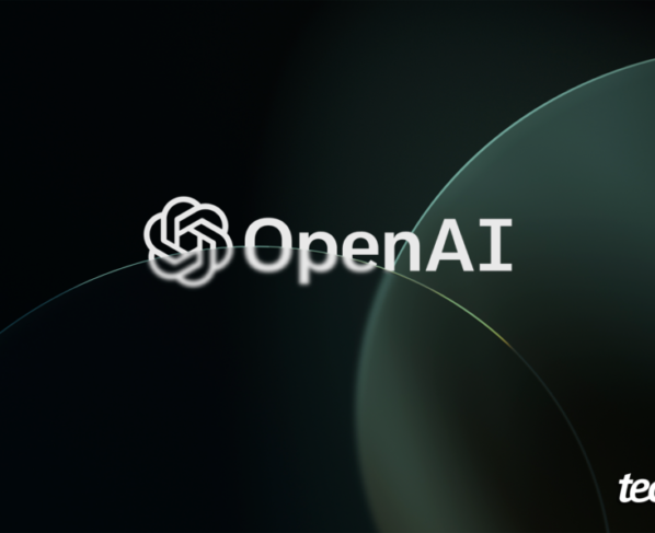 Imagem com fundo em tons escuros de verde-petróleo e preto, sobre o qual estão dispostas formas circulares transparentes e brilhantes que dão profundidade. No centro, está o logotipo da empresa OpenAI: o símbolo branco estilizado em forma de flor, seguido do nome "OpenAI" em fonte branca. O logo do "Tecnoblog" aparece no canto inferior direito.