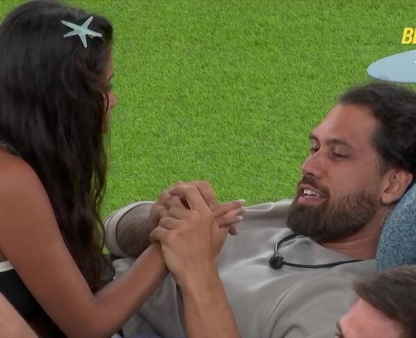 Vídeo: “alisadas” entre Gabriela e Brigido, que namora, viralizam - destaque galeria