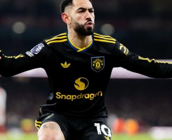 Premier League: com gol de Matheus Cunha no fim, United vence Arsenal - destaque galeria