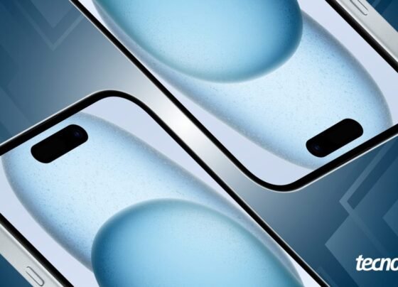 Ilustração mostra dois iPhones com as telas uma sobre a outra. O fundo imagem é azul. Na parte inferior direita, está o logo do Tecnoblog.