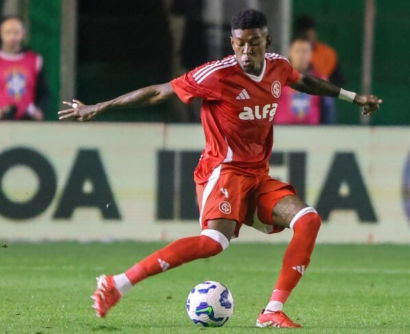 Barca colorada: veja atletas que deixaram o Internacional em 2026 - destaque galeria