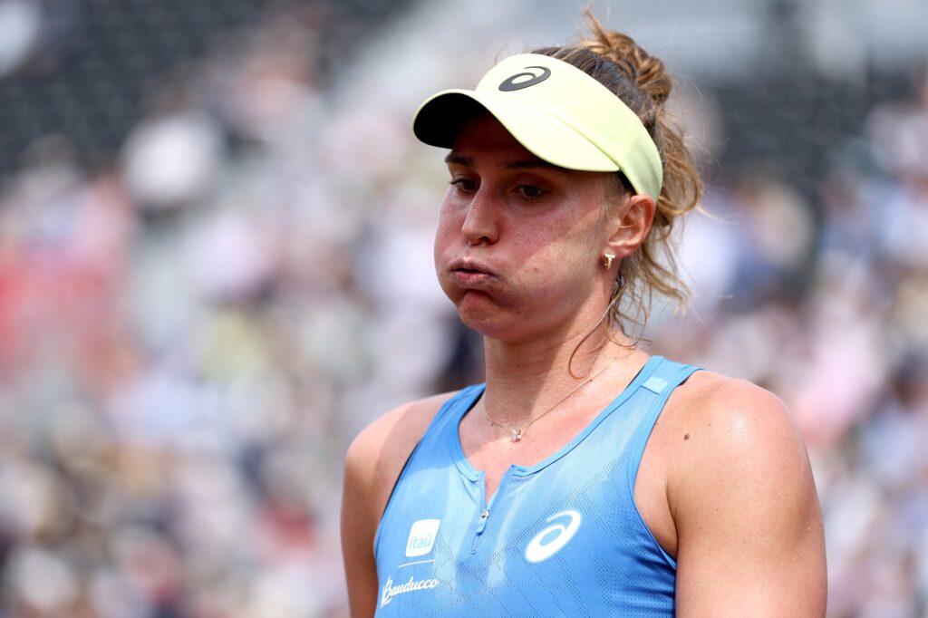 Bia Haddad cai na estreia em Mérida e amarga sequência negativa - destaque galeria