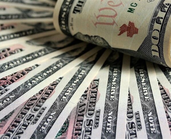 notas de dólar - CPI do Reino Unido