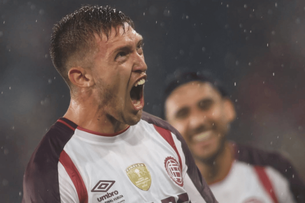 O Lanús foi campeão da Recopa após vencer o Flamengo