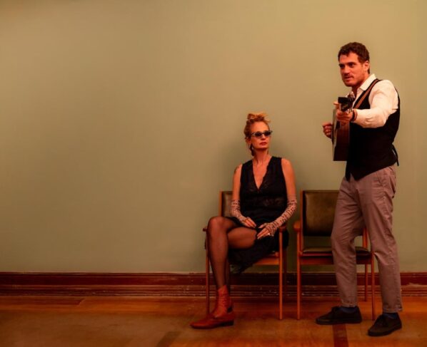 letrux-e-thiago-vivas-apresentam-alfabeto-sonoro