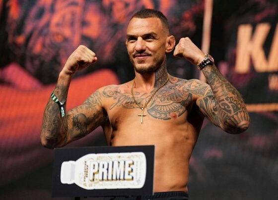 Imagem em cores do Metropoles de Renato Moicano após bater o peso