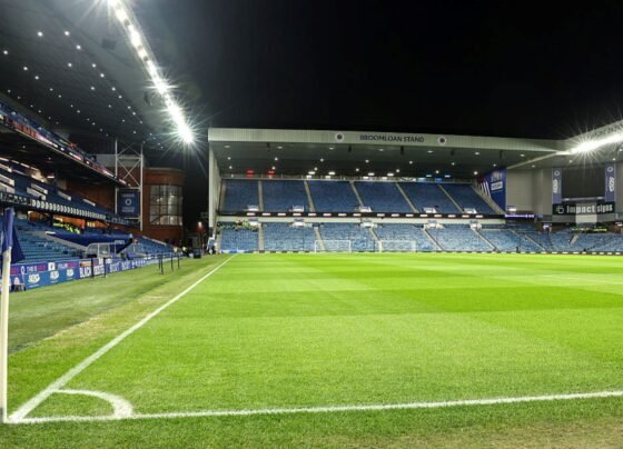 Foto colorida de estádio do Rangers - Metrópoles