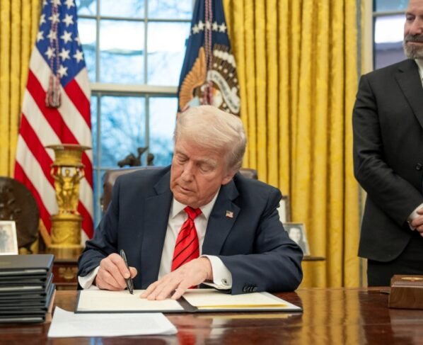 Donald Trump e Howard Lutnik, secretario de Comércio EUA