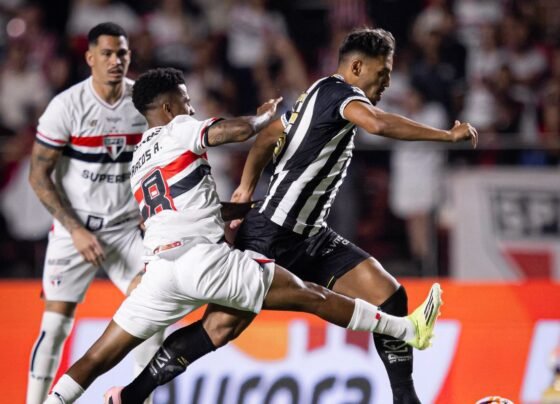 Imagem colorida da partida entre São Paulo e Santos
