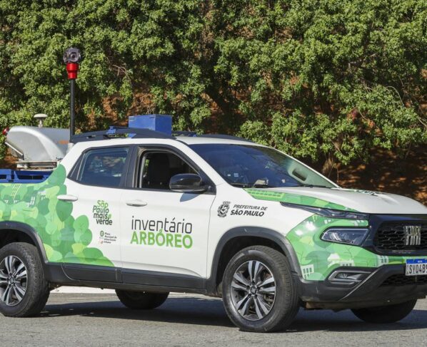 Carro usado para inventário de arborização urbana da Prefeitura de São Paulo - Metrópoles