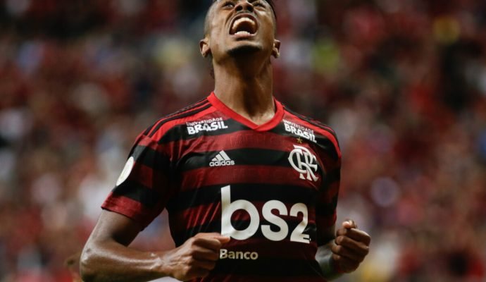 Apenas Bruno Henrique e irmão viraram réus por manipulação de
