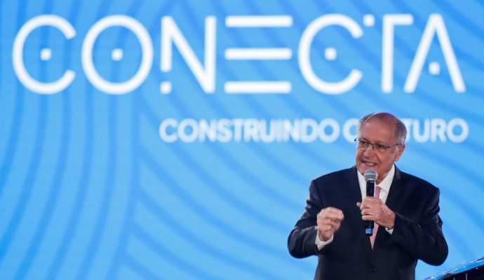 Foto colorida do vice-presidente Geraldo Alckmin - Metrópoles