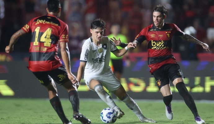 Cuiabano no apagar das luzes: Botafogo vence o Sport e