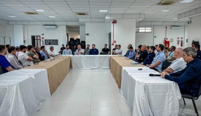 Implantação da Ferrogrão é tema de encontro em Sorriso; vereador